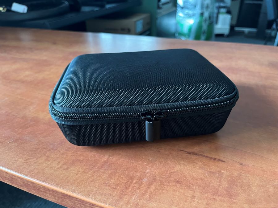 Úložný box na polomasku Swiss Air