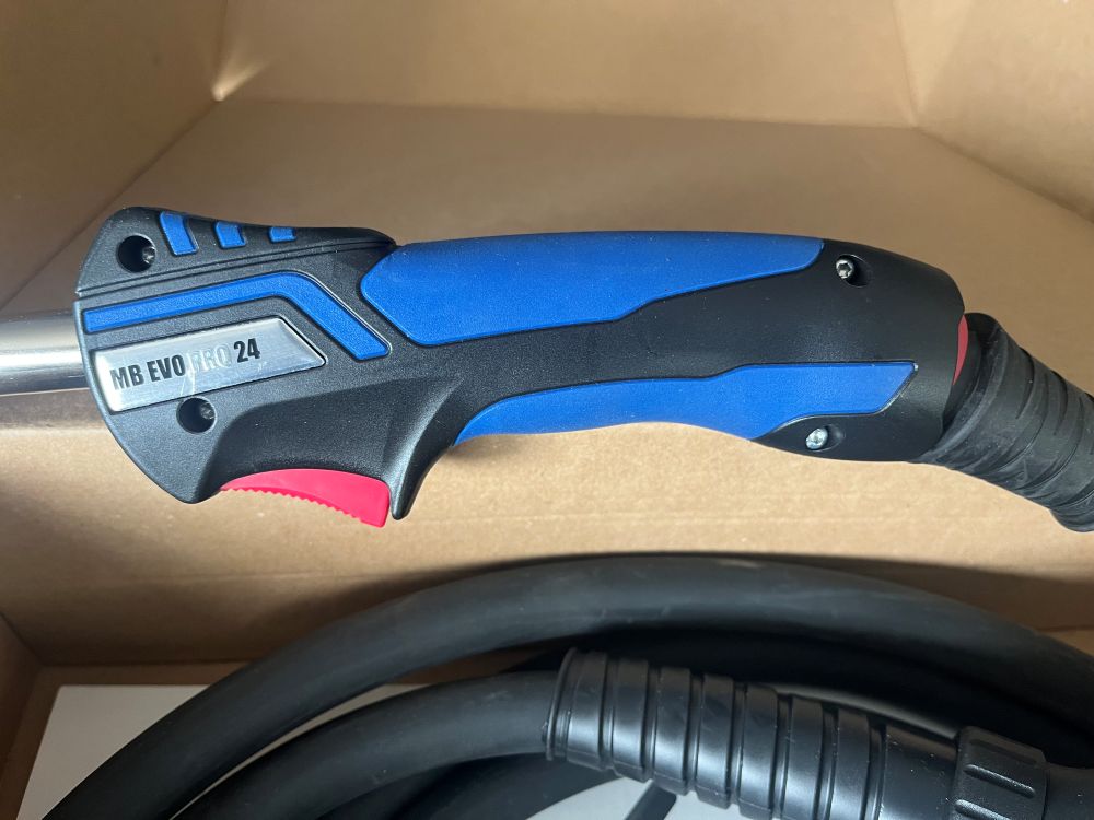 Svařovací hořák Binzel MB EVO PRO 24/4m 012.0372