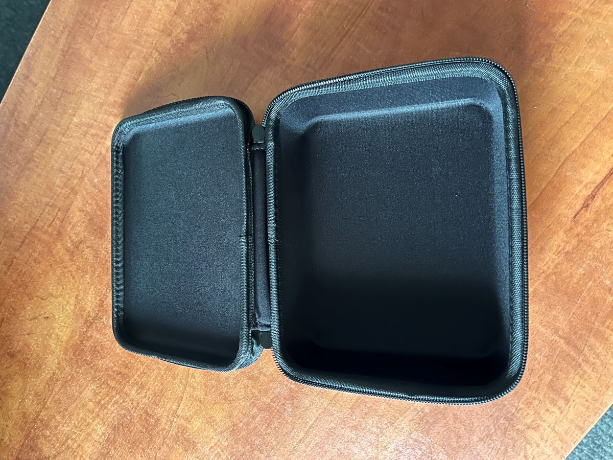 Úložný box na polomasku Swiss Air