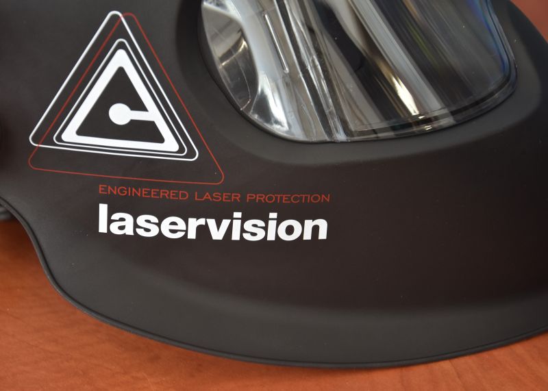 Samozatmívací kukla Optrel Panoramaxx Laser Hybrid, vystavený kus
